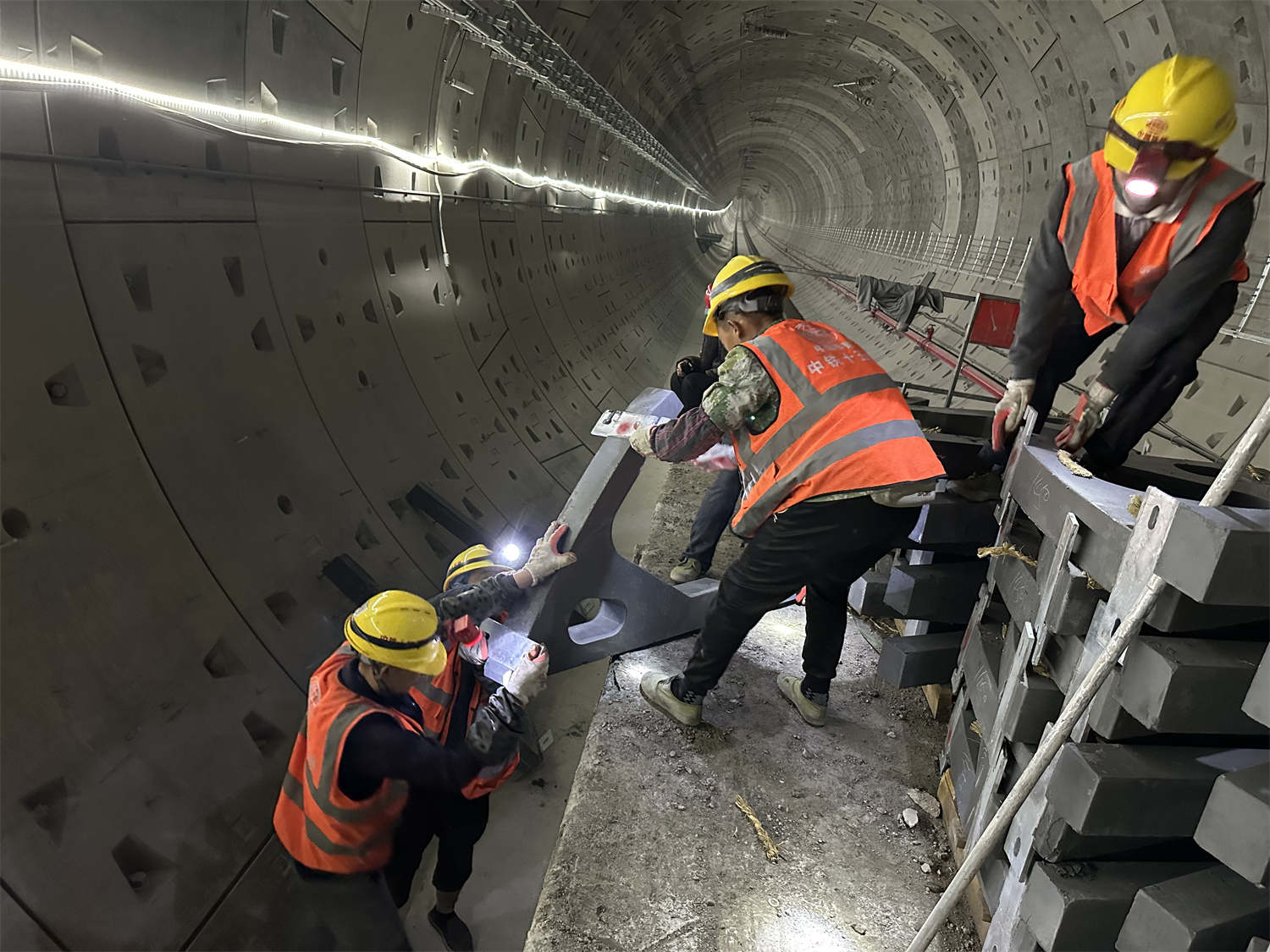 3b7212af14cb4f129167462077f744c